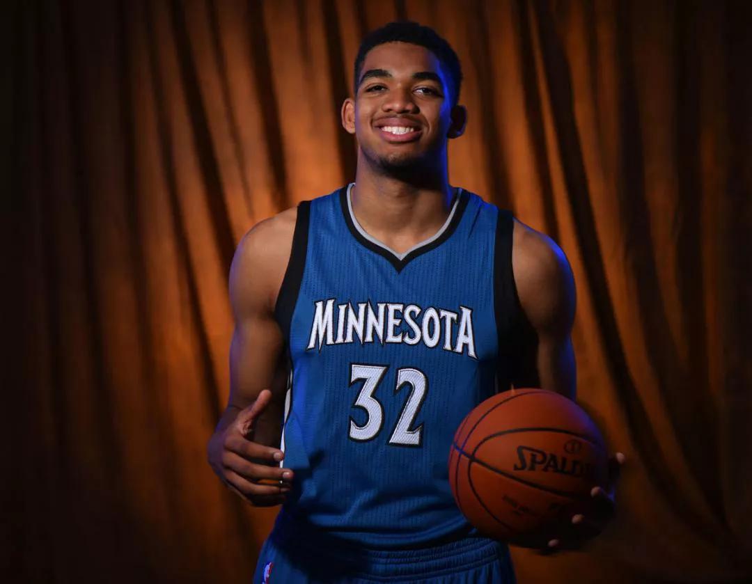 两极评分的 两极评分的